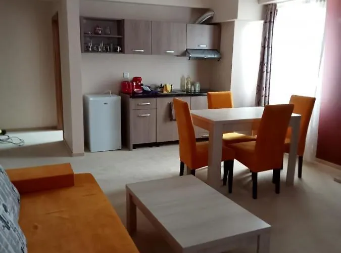 Bloc Joylife 18 דירה קוסטינסטי